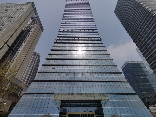 佛山中盈盛達(dá)國際金融中心外墻清洗